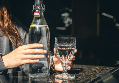 ¿Sabías que existen las catas de agua? Aquí te decimos en qué consisten 💧 👅 